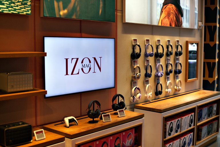 IZON Futurism NYFW launches Innovative Sound & Style Experience Featuring JBL Soho and Visionary Designers